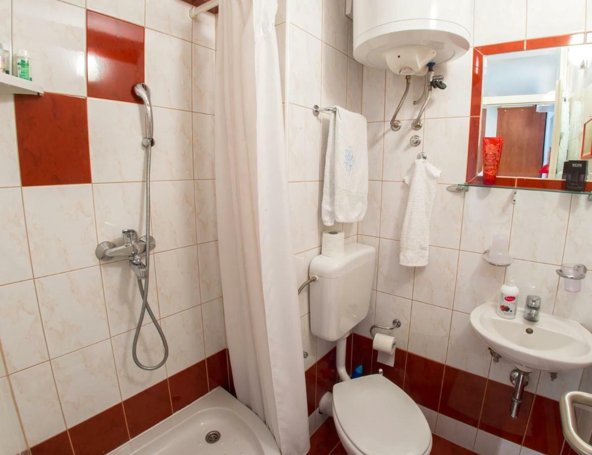 Yellow Lily Mostar Apartman Kültér fotó